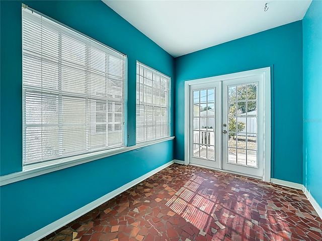 1136 12TH STREET N, St Petersburg, FL 33705