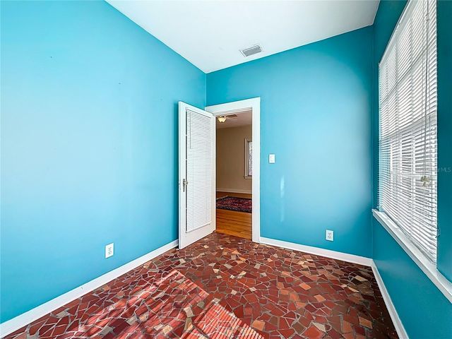 1136 12TH STREET N, St Petersburg, FL 33705