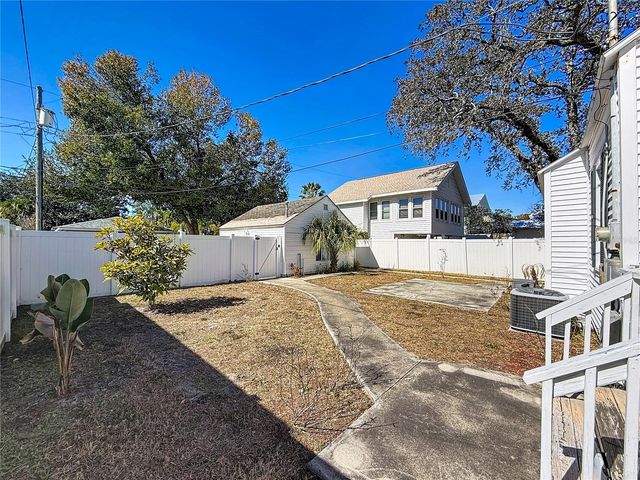 1136 12TH STREET N, St Petersburg, FL 33705