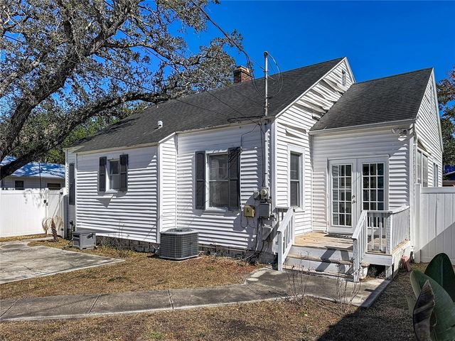 1136 12TH STREET N, St Petersburg, FL 33705