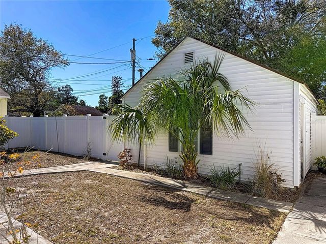 1136 12TH STREET N, St Petersburg, FL 33705
