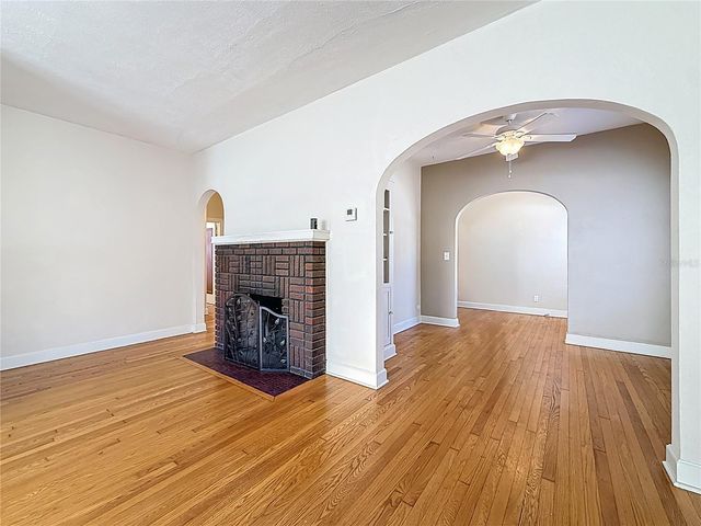 1136 12TH STREET N, St Petersburg, FL 33705