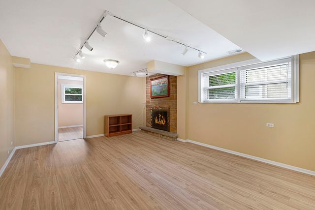 146 Millbrook Lane, Wilmette, IL 60091