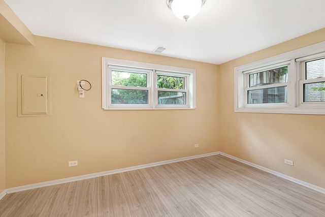 146 Millbrook Lane, Wilmette, IL 60091