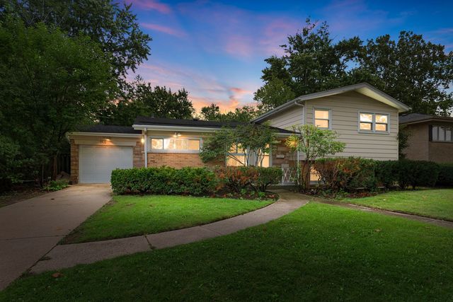 146 Millbrook Lane, Wilmette, IL 60091