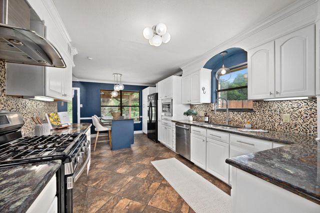 3908 Valley VW, Round Rock, TX 78681