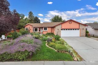 7967 W Tillamook Dr, Boise, ID 83709