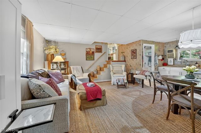 33062 Chestnut Ridge Road, North Ridgeville, OH 44039