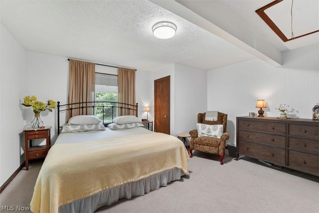 33062 Chestnut Ridge Road, North Ridgeville, OH 44039