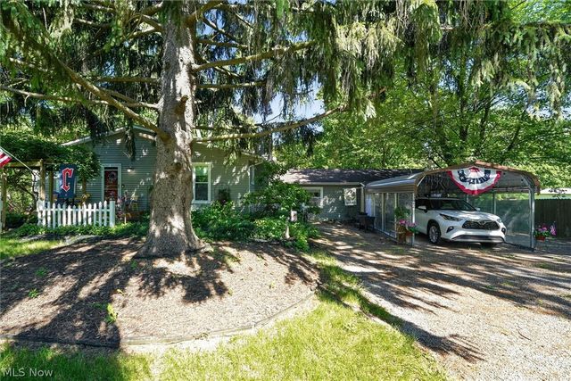 33062 Chestnut Ridge Road, North Ridgeville, OH 44039