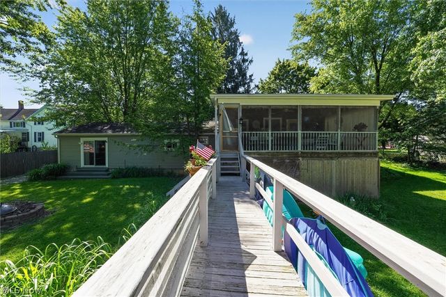 33062 Chestnut Ridge Road, North Ridgeville, OH 44039