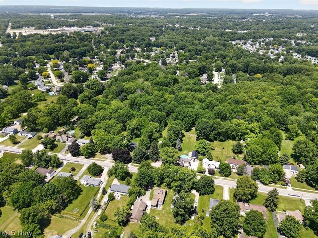 33062 Chestnut Ridge Road, North Ridgeville, OH 44039