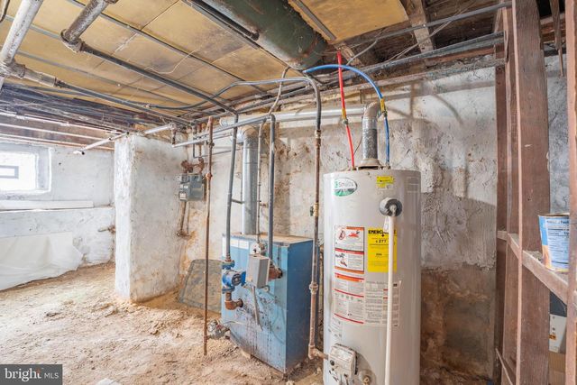 6420 N WOODSTOCK ST, Philadelphia, PA 19138