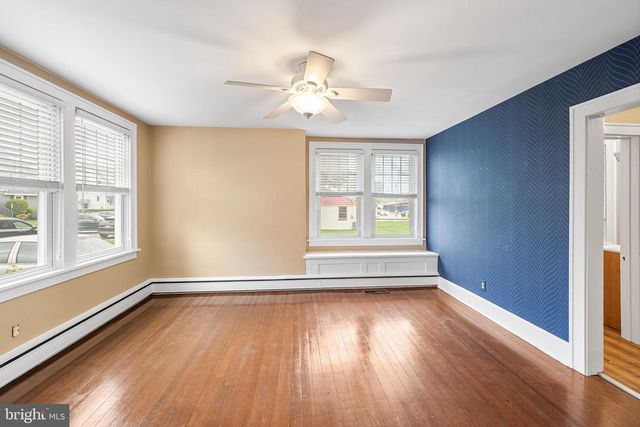 8 REESE AVE, Newtown Square, PA 19073