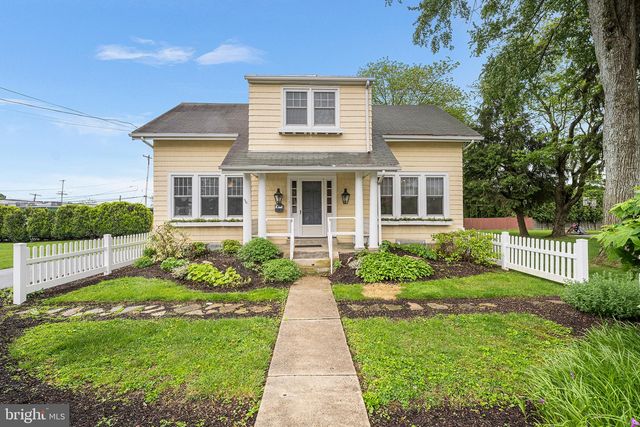 8 REESE AVE, Newtown Square, PA 19073