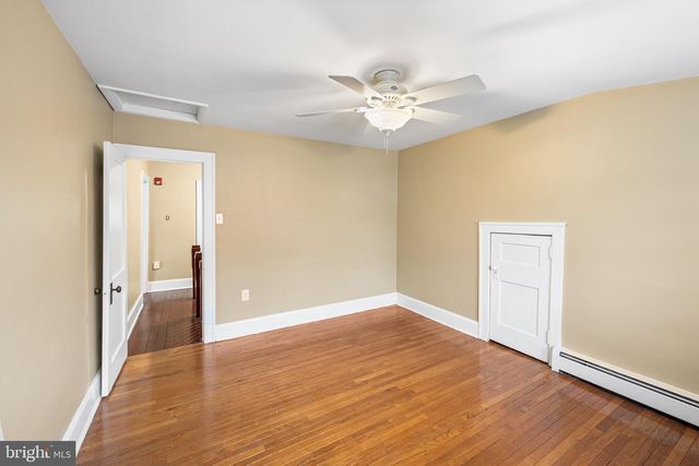 8 REESE AVE, Newtown Square, PA 19073