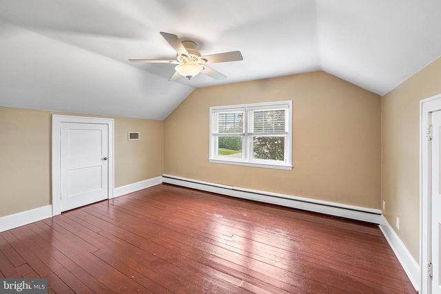 8 REESE AVE, Newtown Square, PA 19073