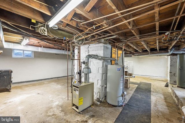 8 REESE AVE, Newtown Square, PA 19073