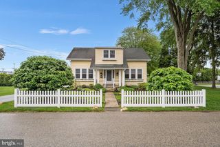 8 REESE AVE, Newtown Square, PA 19073