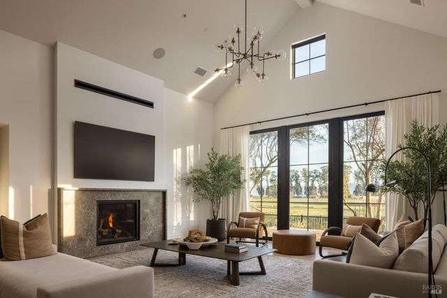 306 Vine Row Ct, Napa, CA 94559