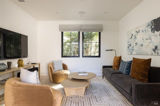 306 Vine Row Ct, Napa, CA 94559