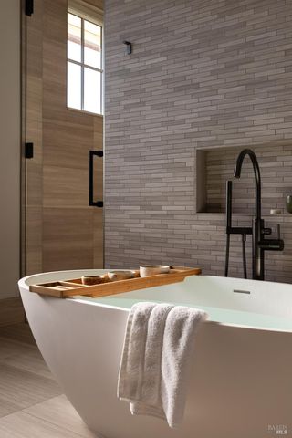 306 Vine Row Ct, Napa, CA 94559