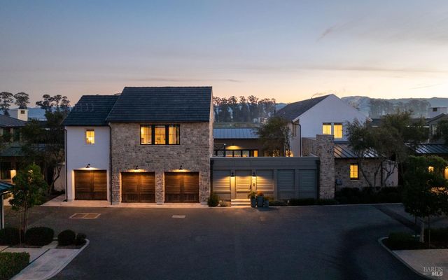 306 Vine Row Ct, Napa, CA 94559