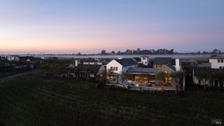 306 Vine Row Ct, Napa, CA 94559