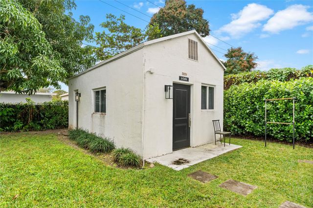 5854 SW 62nd St, Miami, FL 33143