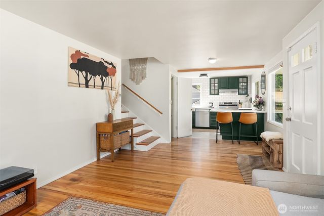 7439 S 116th Place, Seattle, WA 98178