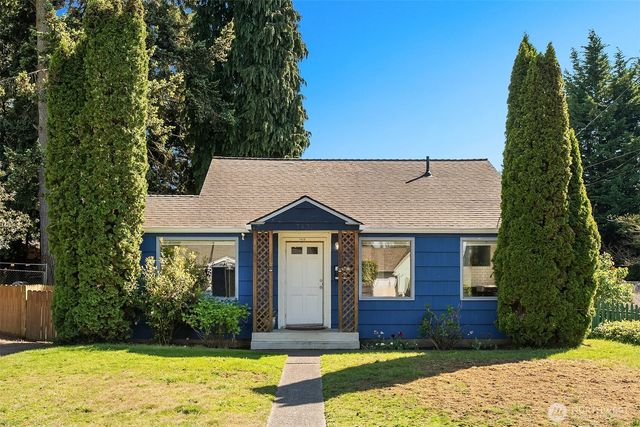 7439 S 116th Place, Seattle, WA 98178