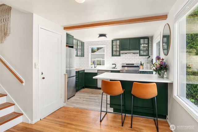 7439 S 116th Place, Seattle, WA 98178