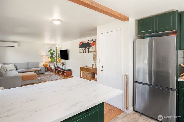 7439 S 116th Place, Seattle, WA 98178