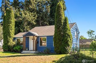 7439 S 116th Place, Seattle, WA 98178