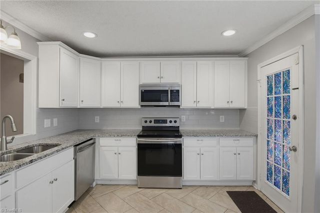 3220 Hickory Ridge Drive, Winston-salem, NC 27127