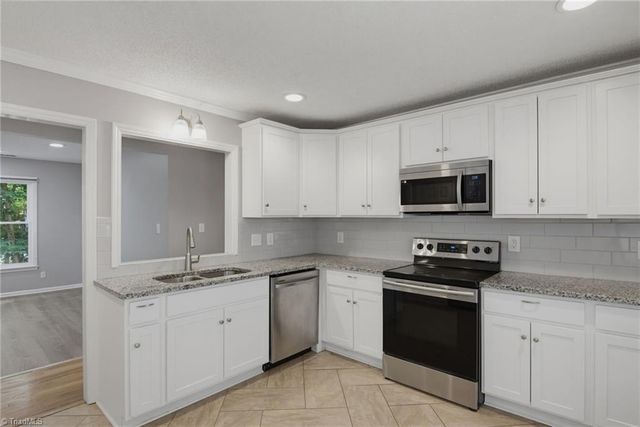3220 Hickory Ridge Drive, Winston-salem, NC 27127