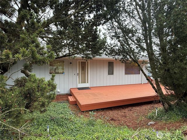 1256 Mount Baker Avenue, Camano Island, WA 98282
