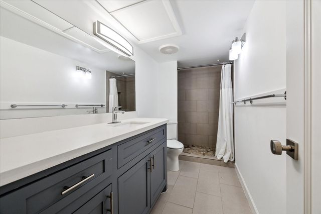 7575 Katy Freeway 4, Houston, TX 77024