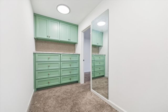 7575 Katy Freeway 4, Houston, TX 77024