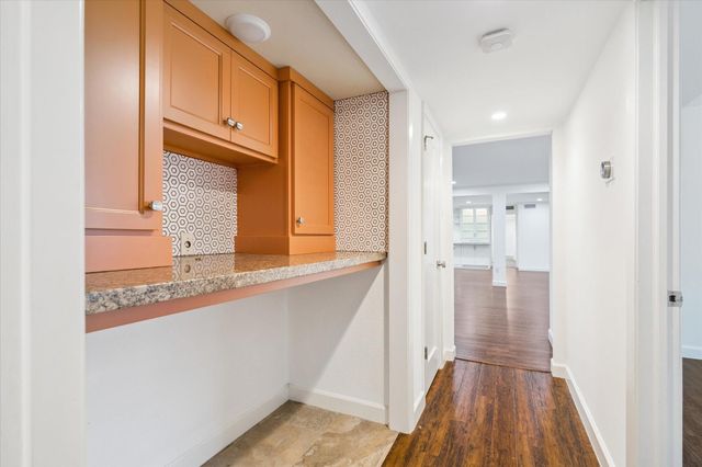 7575 Katy Freeway 4, Houston, TX 77024