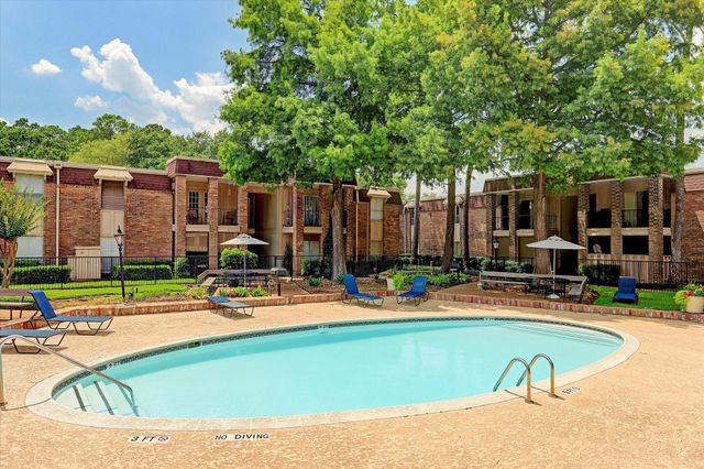 7575 Katy Freeway 4, Houston, TX 77024