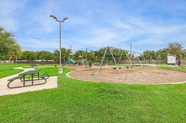 3039 Boxwood Springs Lane, Dickinson, TX 77539