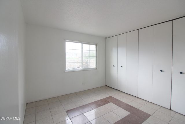 5200 CAROUSEL Drive 2, El Paso, TX 79912