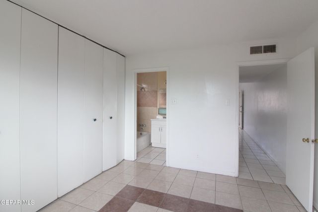 5200 CAROUSEL Drive 2, El Paso, TX 79912