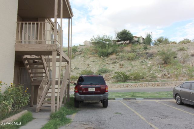5200 CAROUSEL Drive 2, El Paso, TX 79912