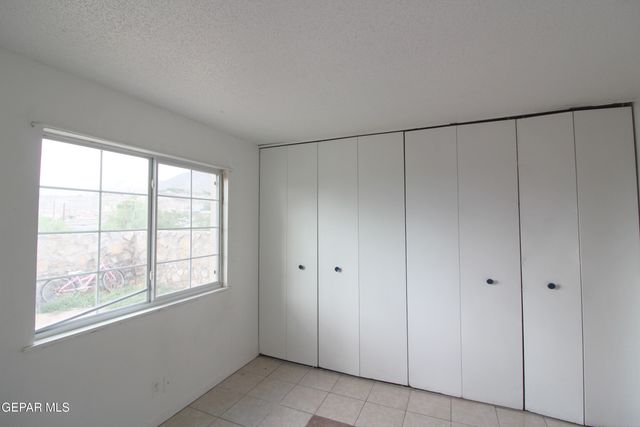 5200 CAROUSEL Drive 2, El Paso, TX 79912