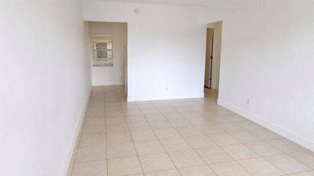3970 NW 31ST Terrace 1, Lauderdale Lakes, FL 33309