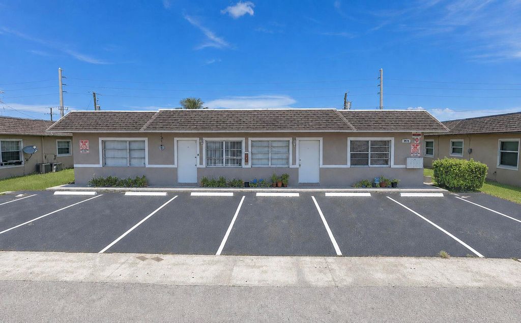 3970 NW 31ST Terrace 1, Lauderdale Lakes, FL 33309