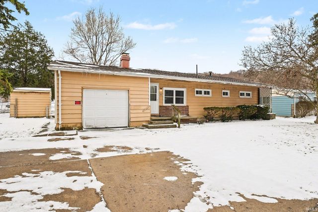 2005 Panama Street, Mishawaka, IN 46544