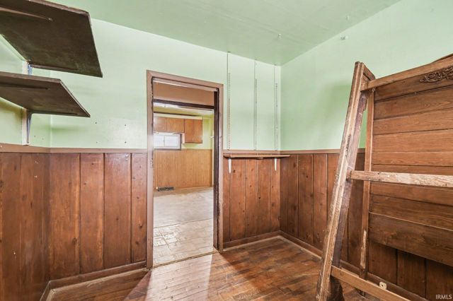 2005 Panama Street, Mishawaka, IN 46544